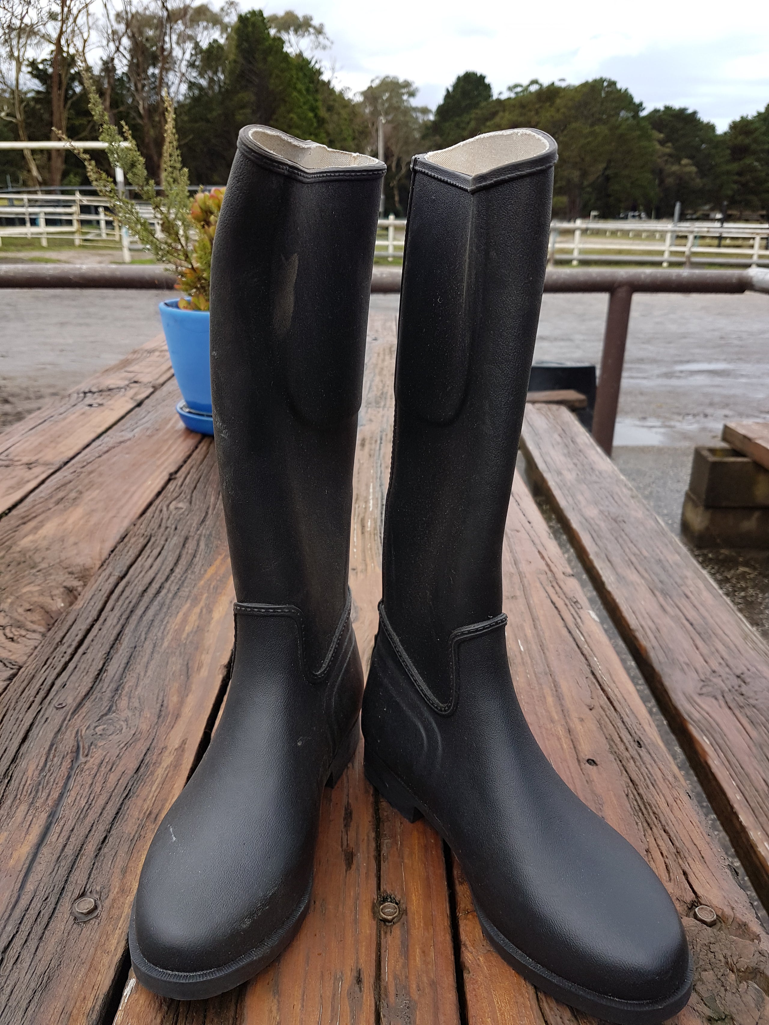 Rubber riding boots clearance